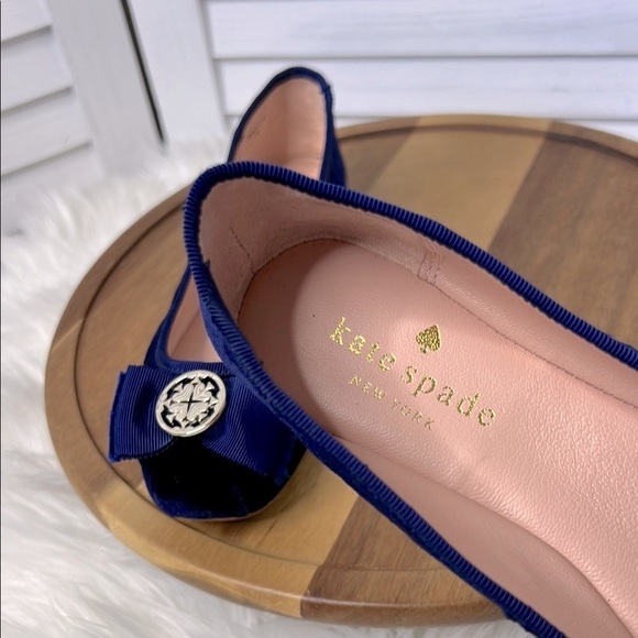 KATE SPADE l Blue Crush Velvet Gold Logo Detail Ballerina Flats Sz. 6 Balletcore - Picture 8 of 12